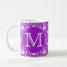 Sua letra. Teste padrão roxo e branco do damasco Caneca