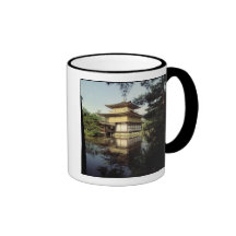 Templo de Kinkaku dedicado à memória Caneca