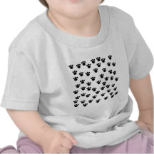 Teste padrão animal do impressão da pata. Preto e  T-shirt