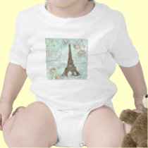 Torre Eiffel e rosas cor-de-rosa camisetas