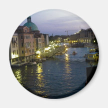 Veneza na noite ima de geladeira
