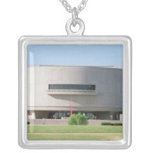 Vista exterior do Hirshhorn Museu, 1974) Colares