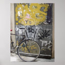 Pesquisar por bicicleta amarela pôsteres Branco