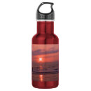 Pesquisar por casal garrafa agua Romance