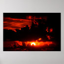 Pesquisar por fundo vermelho pôsteres Amarelo