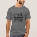 Pesquisar por 25 anos casados camisetas Há