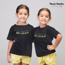 Pesquisar por para sempre jovens camisetas Tipografia
