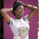 Pesquisar por violeta e vermelho camisetas For her