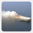 Pesquisar por porta aviões adesivos Fotografia