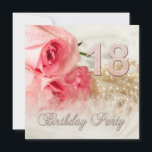 18.o Convite de aniversário, rosas e pérolas<br><div class="desc">Uma bela imagem delicada de um rosa em tons cor-de-rosa suave. No fundo está uma corda de pérolas. Todo o efeito é atenuado por uma pena delicada. Um maravilhoso 18º convite de aniversário. Alterar a parte de trás para os detalhes do seu próprio partido</div>