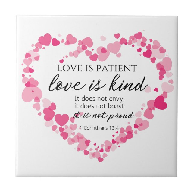 1 Corinthians 13:4 O amor é o coração cor-de-rosa  (Frente)