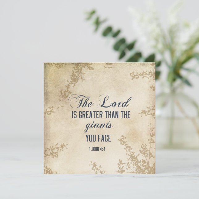 1 John 4 4 Ele que está em você é um cartão de Bíb (Em pé/Frente)