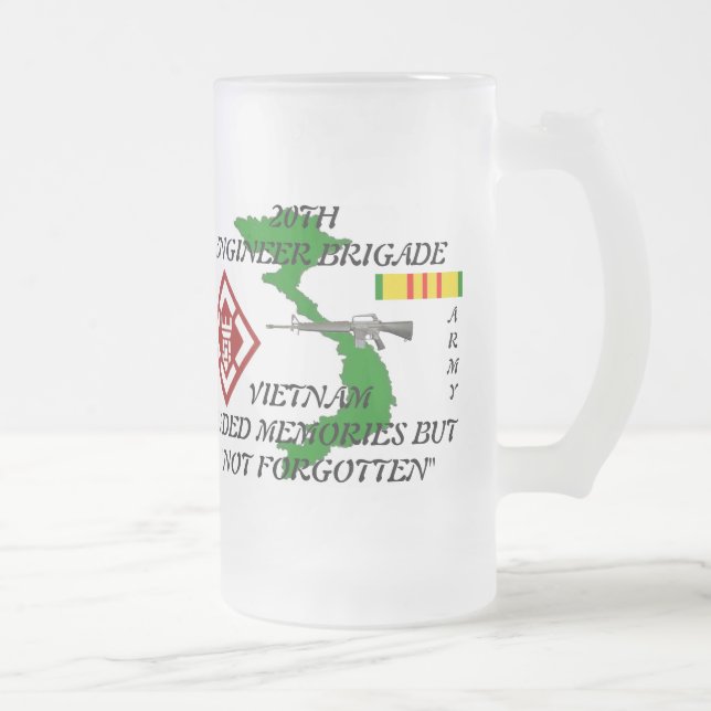 20o Caneca do fosco de Vietnam dos engenheiros (Direita)