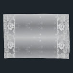 25, 20, 70, Aniversário de Casamento<br><div class="desc">Eu desenhei este caso de travesseiro de prata para combinar com o meu cobrir original de aniversário de renda para o seu 16º, 20, 25 ou o seu aniversário de casamento de 70. Ficarei encantado em ajudá-lo com qualquer personalização ou ilustração especialmente desenhada para você, apenas me mande e eu...</div>