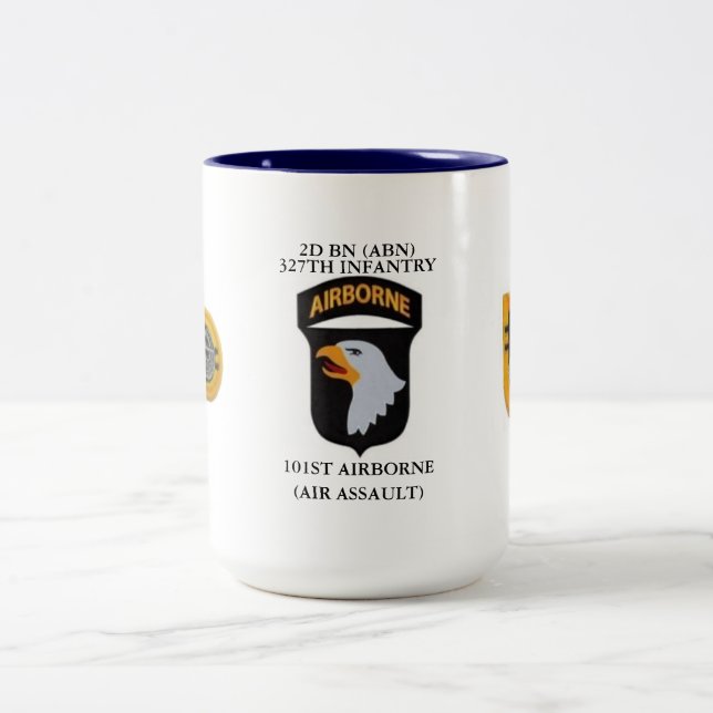 2D CANECA de ABN da 327TH INFANTARIA dos BN (ABN) (Centro)