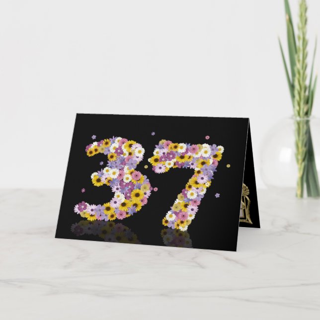 37.o cartão de aniversário com letras em branco (Frente)