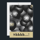 50º Aniversário Convite para Balões Negros<br><div class="desc">Sobre a colina,  balões negros e dourados,  convite de festas surpresa. Idade e o nome da pessoa honrada.</div>