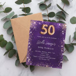 50º Aniversário - rosa de ouro roxo<br><div class="desc">Comemore um aniversário especial de 50 anos com este convite maravilhoso, perfeito para uma festa elegante. O fundo roxo profundo apresenta uma bela textura irregular, acentuada por rosa dourado e ouro falso brilho para um toque de brilho. O nome é escrito em um texto delicado, escrito à mão, acrescentando um...</div>