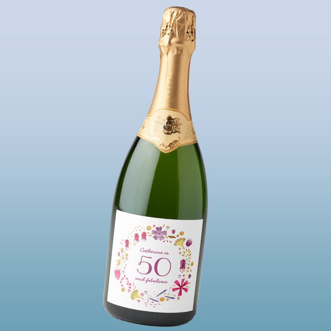 50 e Nome Personalizado Fabuloso de Watercolor (Floral personalized fifty and fabulous wine bottle label)