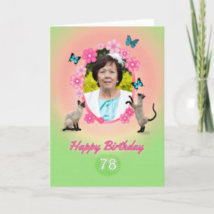 78.o cartão com fotos com gatos e borboletas,