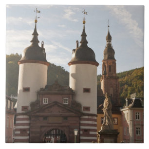 A Alte Brucke no Centro Histórico, Heidelberg, Ale