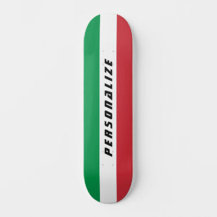 A bandeira italiana projeta a plataforma do skate