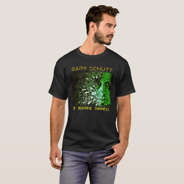 A Bela Camiseta Escura (Frente Completa)