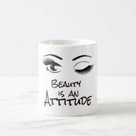 A beleza é uma caneca do bebendo da atitude