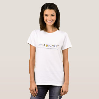 A benevolência acontece a camiseta das mulheres