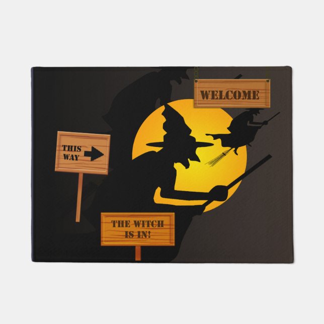 A Bruxa do Dia das Bruxas está na porta da tapete (Frente)