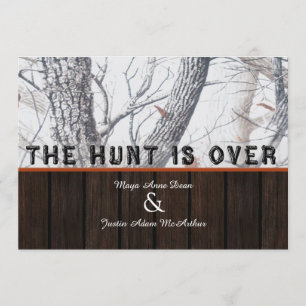 A caça está sobre o convite do casamento de Camo