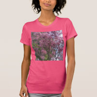 A camisa da flor de trombeta