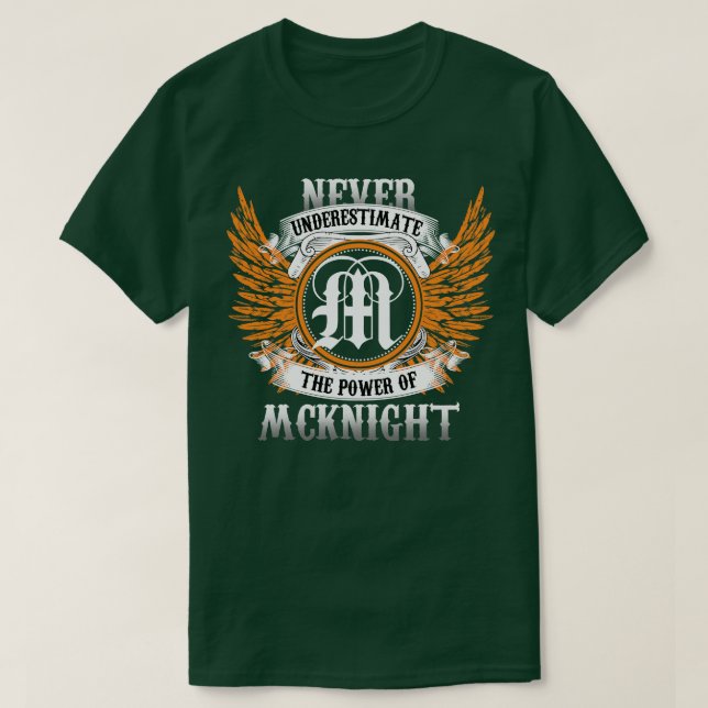 A Camisa De Nome Mcknight Nunca Subestima A Potênc (Frente do Design)