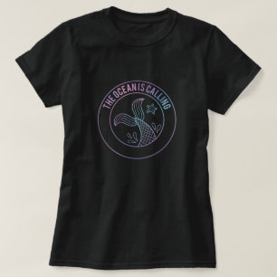 A Camiseta de Cauda de Sereia O Oceano Está Chaman