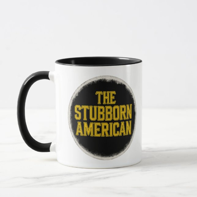 A caneca Bold Emblem americano teimoso (Esquerda)
