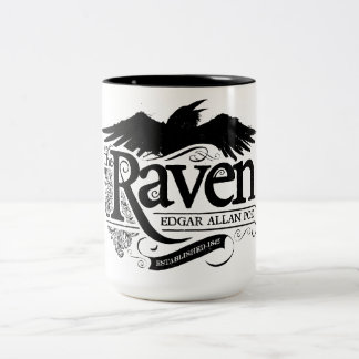 A caneca de café de Edgar Allan Poe do corvo