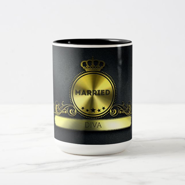 A caneca de diva casada à venda. (Centro)