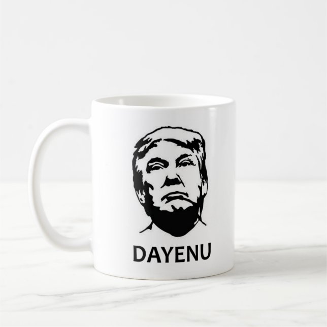 A caneca diz que nós tivemos bastante - Dayenu! - (Esquerda)