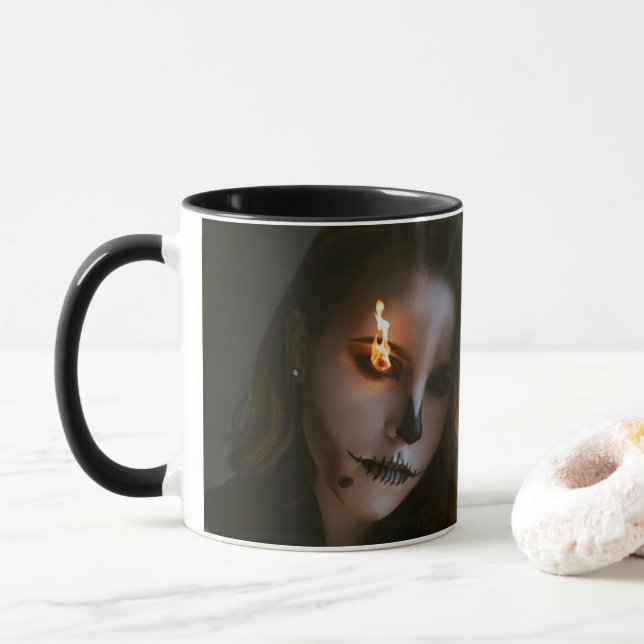 A caneca do mal Halloween (Com Donut)