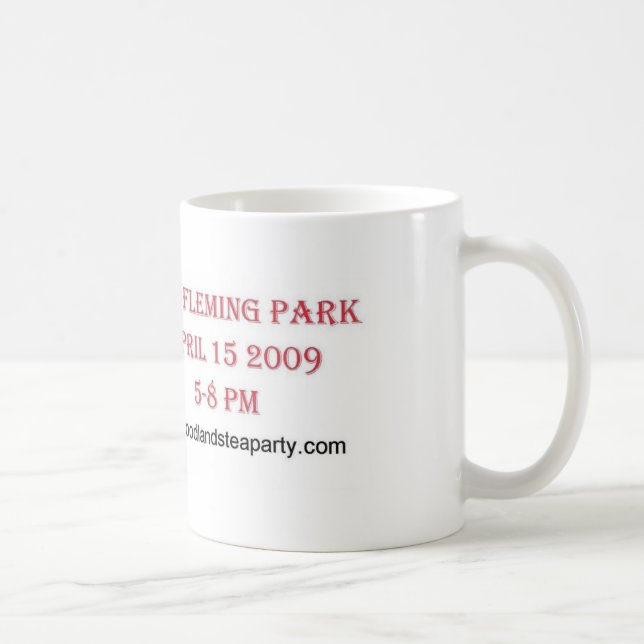 A caneca do tea party das florestas (Direita)