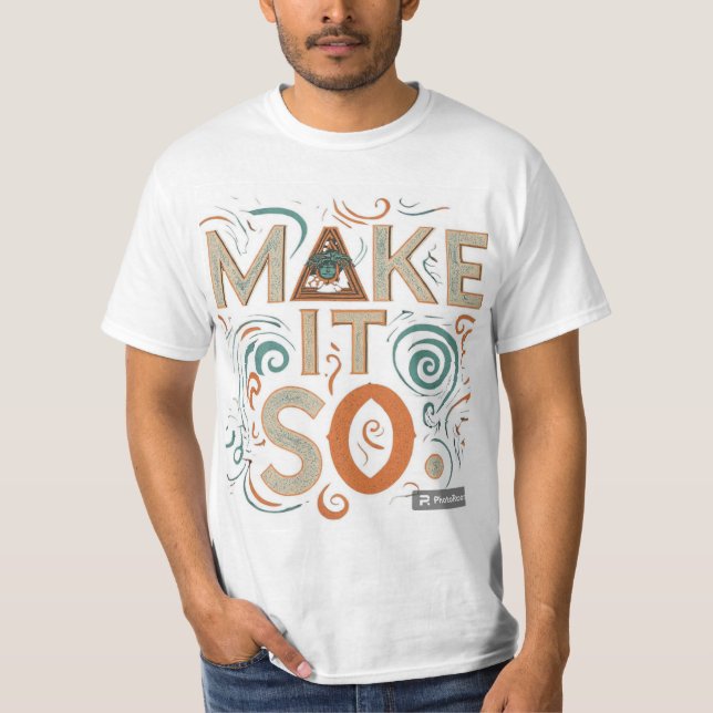 A design da camiseta apresenta a frase "Faça assim (Frente)