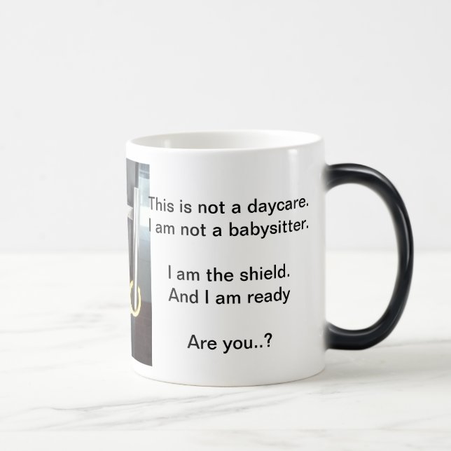 A detenção comanda a caneca (Direita)