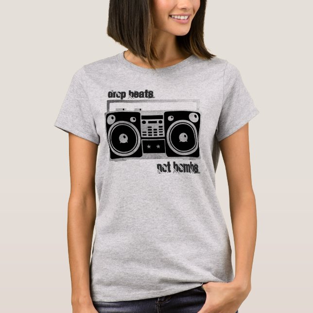 A gota bate não a camisa do boombox das bombas (Frente)