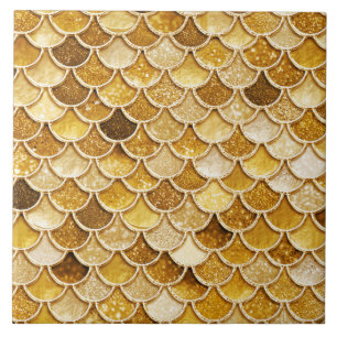 A grande sereia Dourado do brilho escala o azulejo