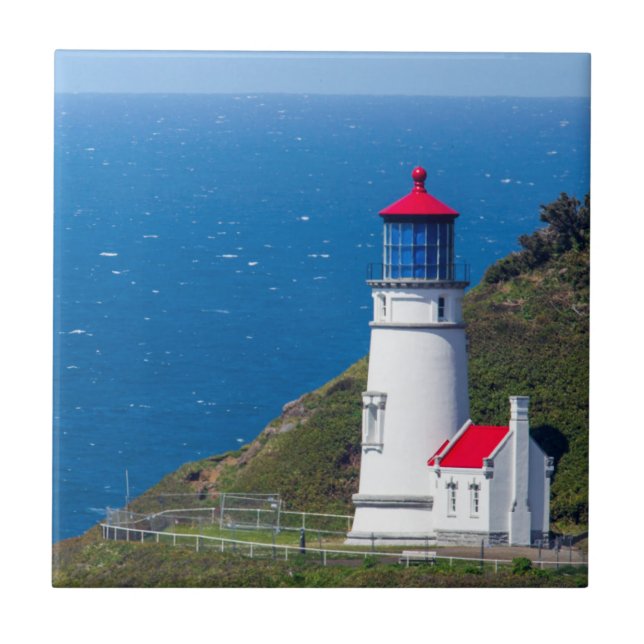A Heceta Head Lighthouse Perto de Florence (Frente)