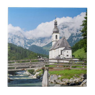 A igreja paroquial de Ramsau na Baviera, Alemanha