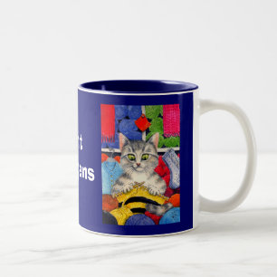 A malha acontece, fazendo malha a caneca do gato