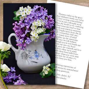 A oração carda o vaso de com Lilacs