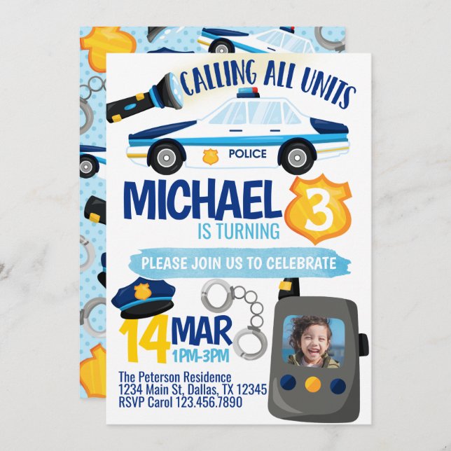 A polícia apanha o convite de aniversário do (Frente/Verso)