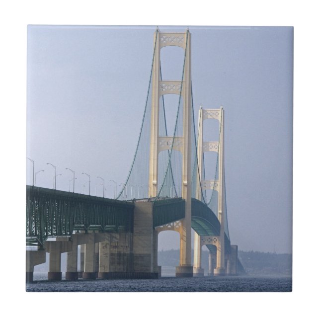 A Ponte Mackinac (Frente)